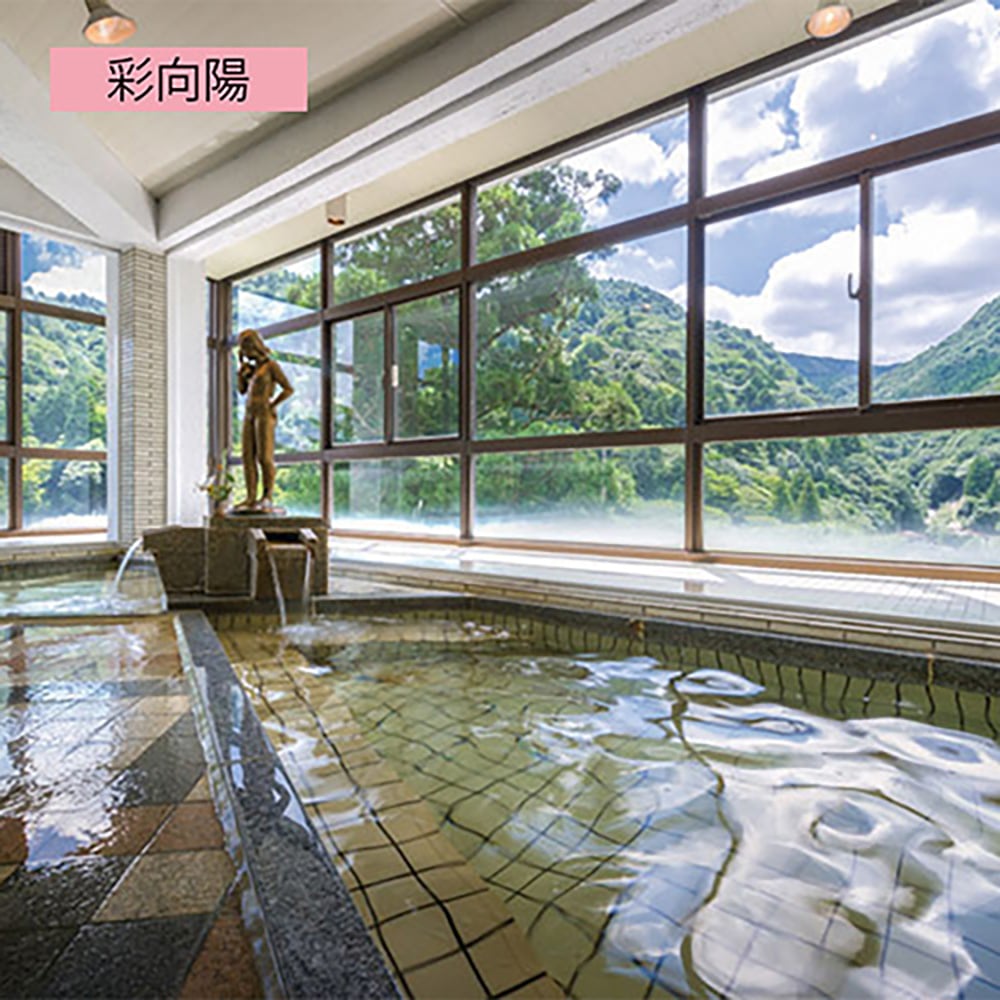 キッズスペースやベビーグッズレンタルが充実!湯の山温泉「彩向陽」宿泊とおやつタウン入園